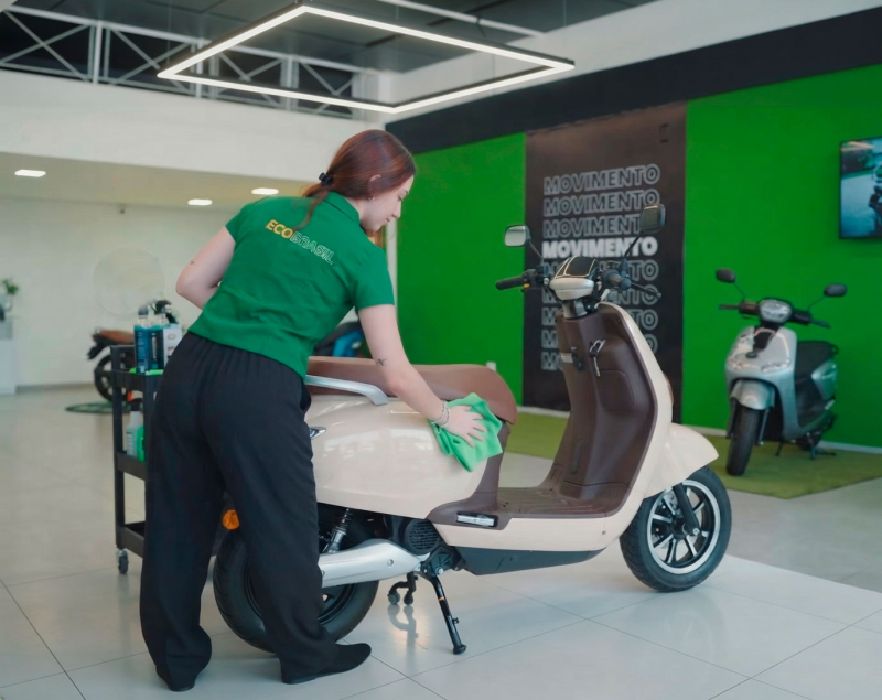 Como limpar a sua scooter el�trica sem danificar: O guia definitivo da Eco Brasil
